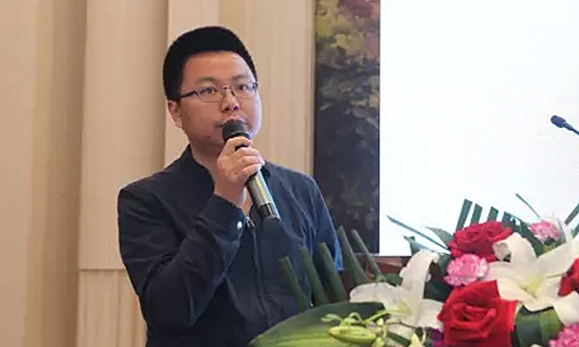 在“2017吉林省智慧政务建设与服务创新论坛暨‘互联网+政务服务’建设研讨会”上，摩域体育平台研究院院长唐鹏以《IP时代的政务公开发展格局》为主题发表演讲。